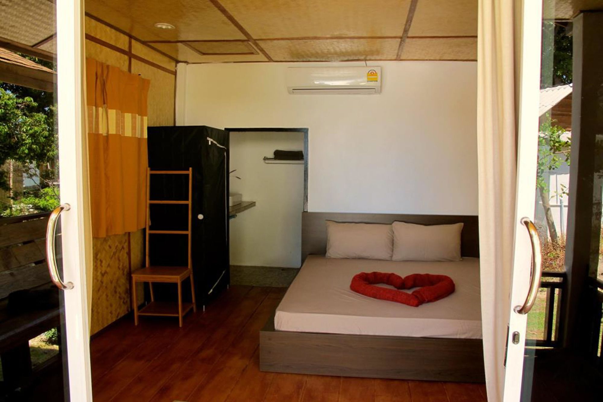 Pitiusas Beach Resort Koh Lipe Extérieur photo